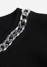 Renee - Czarny Top z Wiskozą o Fasonie Bez Rękawów z Gąbeczkami w Ramionach i Łańcuchem Brizeli. Kolor: czarny. Materiał: wiskoza. Długość rękawa: bez rękawów. Styl: rockowy #3