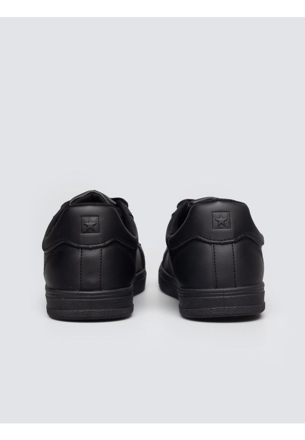 Big-Star - Sneakersy męskie ze skóry ekologicznej czarne NN174281 906. Okazja: na co dzień. Nosek buta: okrągły. Kolor: czarny. Materiał: skóra ekologiczna