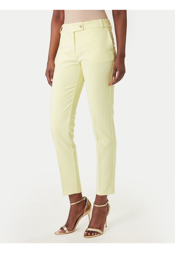 Rinascimento Spodnie materiałowe CFC0128638003 Żółty Slim Fit. Kolor: żółty. Materiał: syntetyk