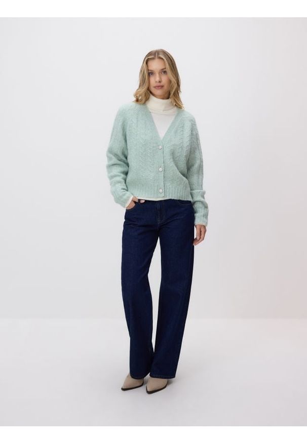 Reserved - Kardigan z ozdonym splotem - jasnozielony. Kolor: zielony. Materiał: dzianina, wełna. Wzór: ze splotem