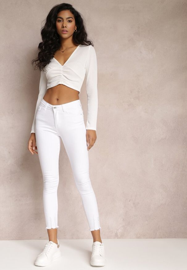 Renee - Białe Spodnie Skinny Tenyrea. Kolor: biały. Materiał: jeans. Długość: długie. Wzór: aplikacja. Styl: klasyczny