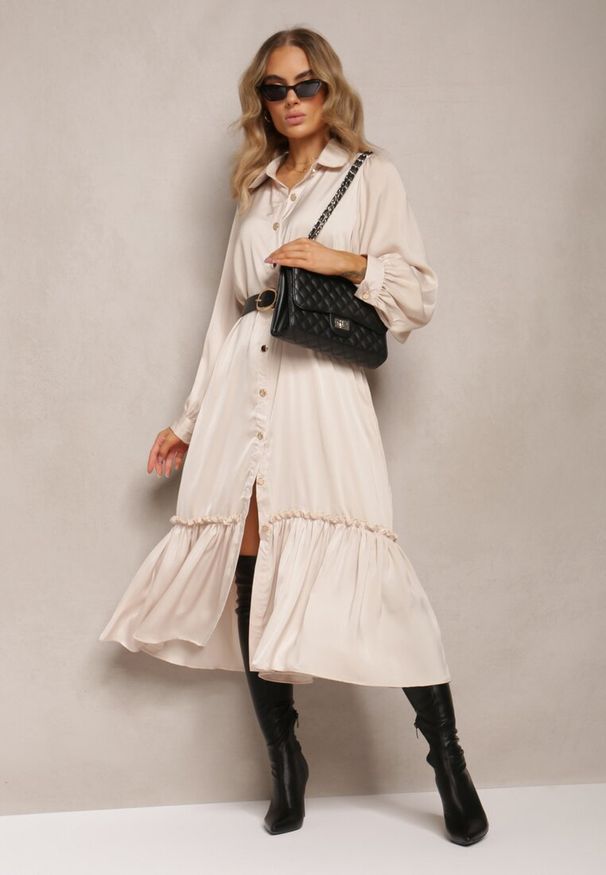 Renee - Beżowa Koszulowa Sukienka Midi z Paskiem i Ozdobną Falbanką Mulimani. Kolor: beżowy. Wzór: aplikacja. Typ sukienki: koszulowe. Długość: midi