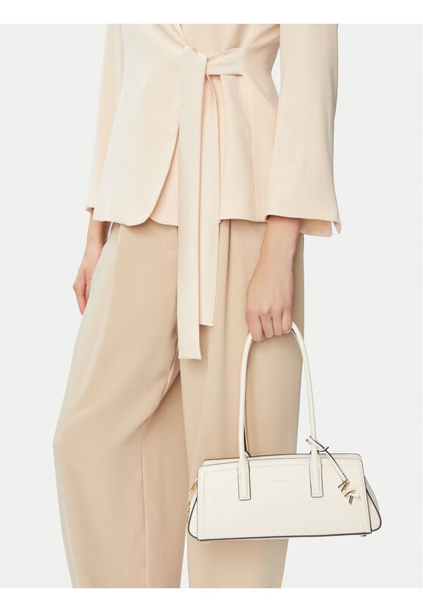 MICHAEL Michael Kors Torebka Laila 30T6G9IT0L Kremowy. Kolor: kremowy. Materiał: skórzane