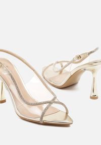 Renee - Złote Transparentne Sandały Slingback z Cyrkoniami na Klepsydrze Lilloti. Okazja: na randkę, na spotkanie biznesowe, na co dzień. Kolor: złoty. Obcas: na obcasie. Styl: casual, elegancki, wizytowy, biznesowy. Wysokość obcasa: średni #2