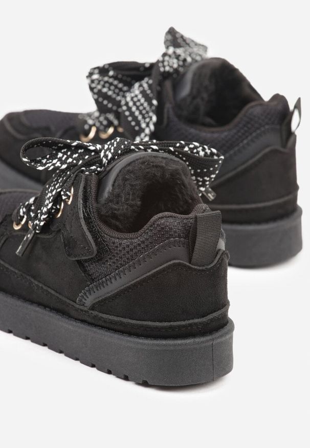 Born2be - Czarne Sneakersy Śniegowce z Ocieplaną Wyściółką i Szerokimi Sznurówkami Naleia. Okazja: na uczelnię. Zapięcie: sznurówki. Kolor: czarny. Materiał: jeans. Styl: sportowy, elegancki