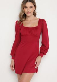 Born2be - Różowa Sukienka z Bufiastymi Rękawami i Kwadratowym Dekoltem Sopanielle. Okazja: na co dzień. Typ kołnierza: dekolt kwadratowy. Kolor: różowy. Materiał: skóra. Styl: klasyczny, casual #4