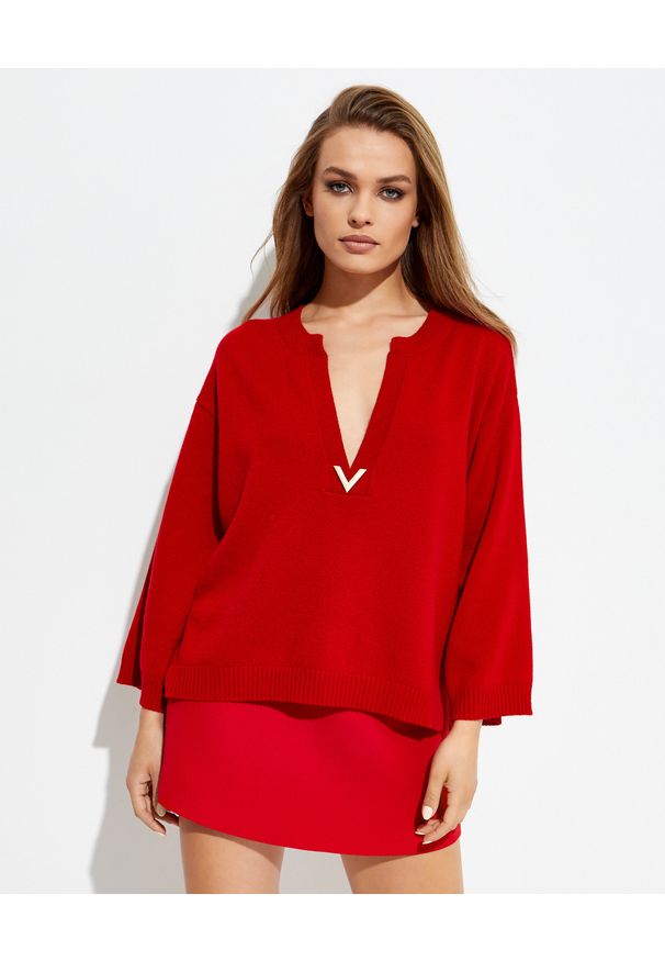 VALENTINO - Kaszmirowy sweter Valentino. Kolor: czerwony. Materiał: kaszmir