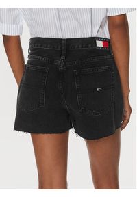 Tommy Jeans Szorty jeansowe DW0DW17633 Czarny Regular Fit. Kolor: czarny. Materiał: bawełna #5