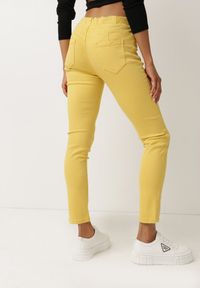 Born2be - Żółte Spodnie Push-Up Melwyn. Stan: podwyższony. Kolor: żółty. Długość: długie #7