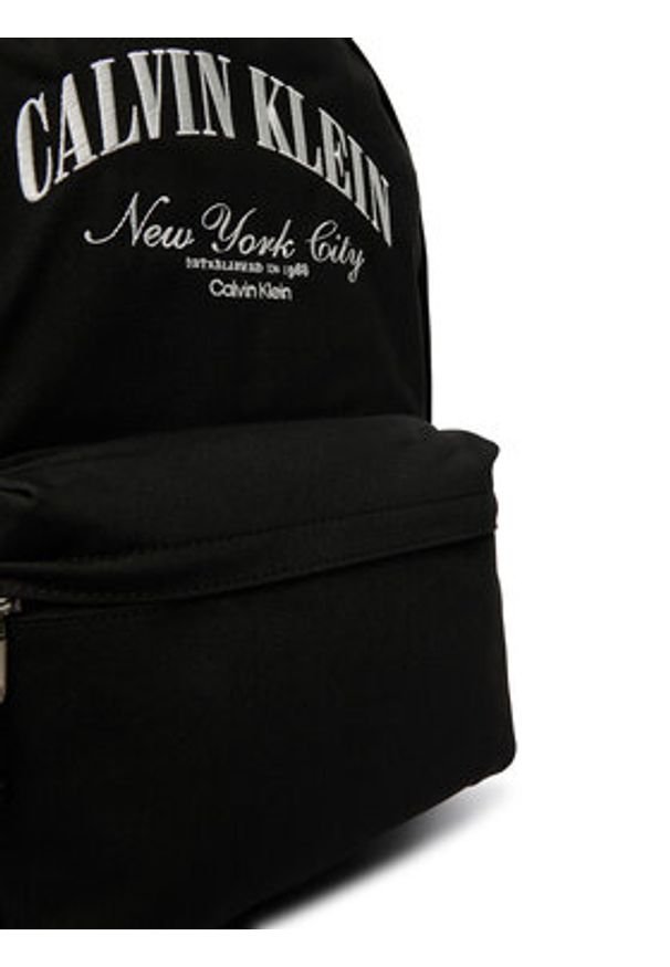 Calvin Klein Plecak Graphic Capsule Round Backpack LV04D3345G Czarny. Kolor: czarny. Materiał: materiał