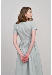 Marie Zélie - Sukienka Melania bawełna flanelowa w jodełkę szara. Kolor: szary. Materiał: bawełna. Długość rękawa: krótki rękaw. Wzór: jodełka #2