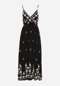 Born2be - Czarna Sukienka z Wiskozy Ozdobiona Haftami Lunireia. Okazja: na co dzień. Typ kołnierza: dekolt w kształcie V. Kolor: czarny. Materiał: wiskoza. Długość rękawa: na ramiączkach. Wzór: aplikacja, haft. Typ sukienki: proste. Styl: casual #2