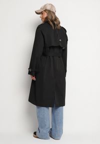 Born2be - Czarny Płaszcz Dwurzędowy Trencz Ozdobiony Paskiem i Pagonami Malwissa. Okazja: na co dzień. Kolor: czarny. Materiał: jeans. Wzór: aplikacja. Sezon: wiosna, jesień. Styl: casual, elegancki #2