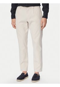 BOSS Chinosy 50559158 Beżowy jasny Tapered Fit. Kolor: beżowy. Materiał: bawełna #1