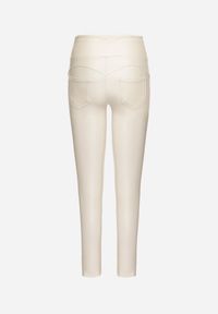 Born2be - Białe Legginsy z Imitacji Skóry i Kieszeni z Wysokim Stanem Olabria. Okazja: na co dzień. Stan: podwyższony. Kolor: biały. Materiał: skóra. Styl: elegancki, casual #4