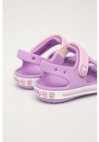 Crocs - Sandały dziecięce. Kolor: fioletowy. Materiał: syntetyk, materiał, guma. Wzór: gładki #3