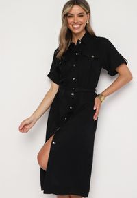 Born2be - Czarna Wiskozowa Sukienka o Koszulowym Kroju z Paskiem Nelavyn. Okazja: do pracy, na co dzień. Kolor: czarny. Materiał: wiskoza. Długość rękawa: krótki rękaw. Typ sukienki: koszulowe. Styl: casual, elegancki #5
