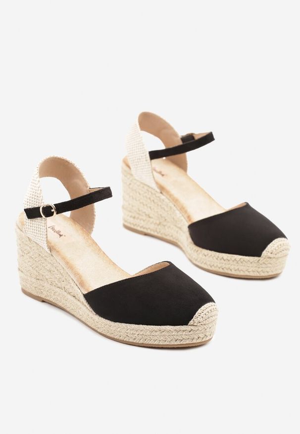 Renee - Czarne Sandały w Stylu Espadryli na Koturnie z Plecionki Nilisine. Okazja: na co dzień. Zapięcie: pasek. Kolor: czarny. Materiał: jeans. Wzór: ażurowy. Sezon: lato. Obcas: na koturnie. Styl: klasyczny, elegancki, casual