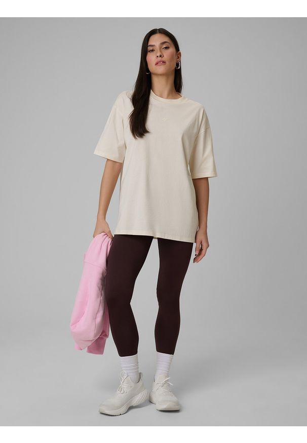 4f - 4F T-shirt loose gładki damski - beżowy S. Okazja: na co dzień. Kolor: beżowy. Materiał: bawełna, materiał. Wzór: gładki. Styl: casual