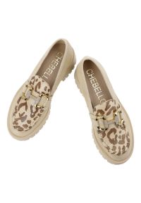 CheBello - Beżowe Mokasyny Panterka Chebello Wsuwane Obuwie Damskie. Zapięcie: bez zapięcia. Kolor: beżowy. Materiał: materiał. Wzór: motyw zwierzęcy. Styl: elegancki #6