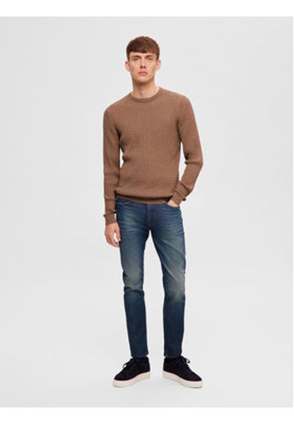 Selected Homme Sweter 16090606 Brązowy Regular Fit. Kolor: brązowy. Materiał: bawełna