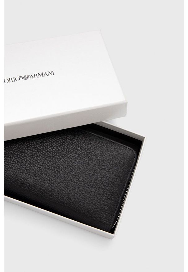 Emporio Armani portfel skórzany męski kolor czarny. Kolor: czarny. Materiał: skóra. Wzór: gładki