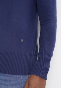 Born2be - Granatowy Sweter Cretadus. Kolor: niebieski. Materiał: dzianina, jeans. Długość rękawa: długi rękaw. Długość: długie. Wzór: gładki, jednolity. Sezon: jesień, zima. Styl: klasyczny, elegancki #2
