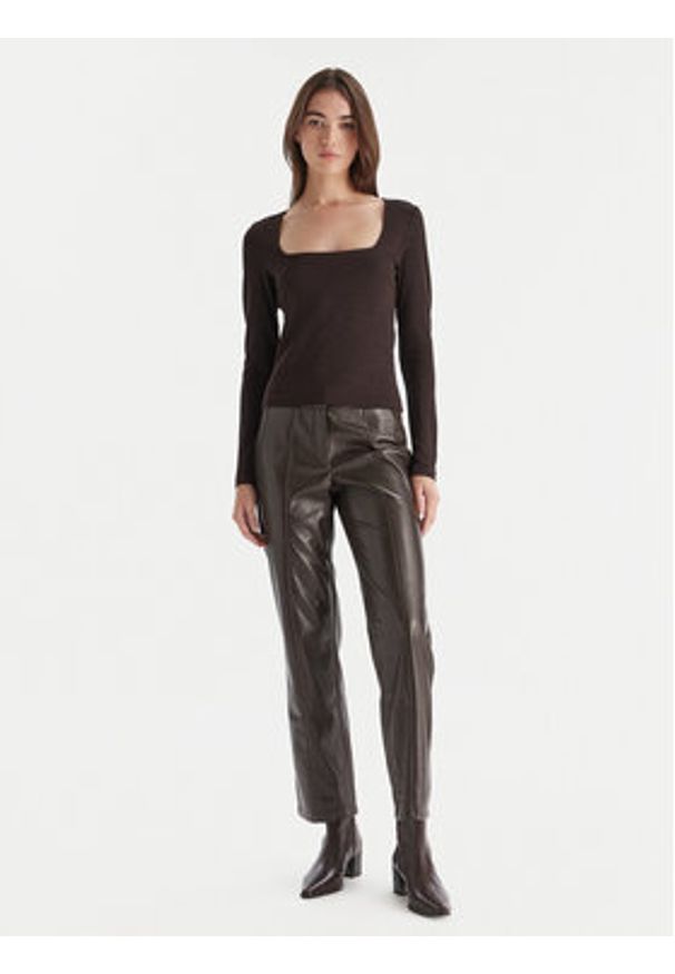 Vero Moda Bluzka Kanva 10336088 Brązowy Regular Fit. Kolor: brązowy. Materiał: syntetyk