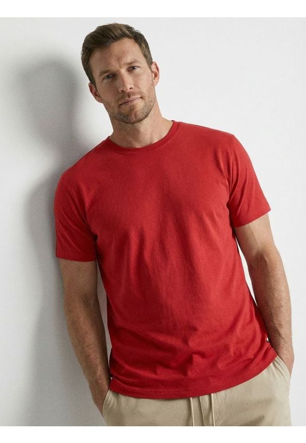 Sinsay - Bawełniana koszulka basic - czerwony. Kolor: czerwony. Materiał: bawełna