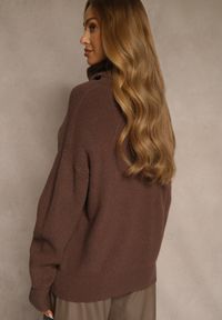 Renee - Brązowy Golf z Domieszką Wiskozy i Kaszmiru Azivara. Okazja: na co dzień. Typ kołnierza: golf. Kolor: brązowy. Materiał: wiskoza, kaszmir. Wzór: aplikacja. Styl: casual, elegancki #3