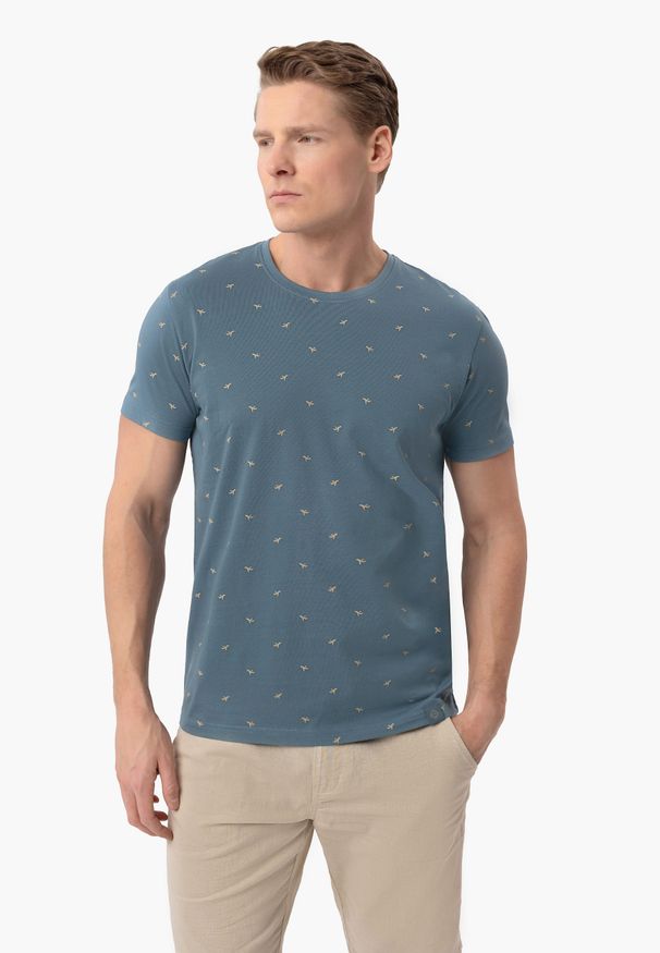 Volcano - TM-LEIF. Okazja: na co dzień. Kolor: niebieski. Materiał: bawełna, jeans, materiał. Długość: krótkie. Wzór: nadruk. Styl: casual, elegancki, klasyczny, wakacyjny