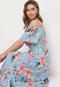 Born2be - Niebieska Sukienka w Kwiaty z Gumką w Talii i Hiszpańskim Dekoltem Devoris. Kolor: niebieski. Materiał: tkanina. Wzór: kwiaty. Sezon: lato. Styl: klasyczny #3