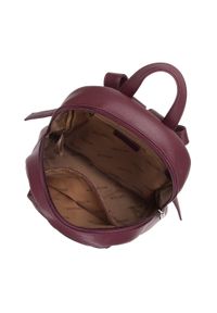 Wittchen - Damski plecak z miękkiej ekoskóry. Kolor: czerwony. Materiał: skóra ekologiczna. Wzór: haft. Styl: elegancki, sportowy #3