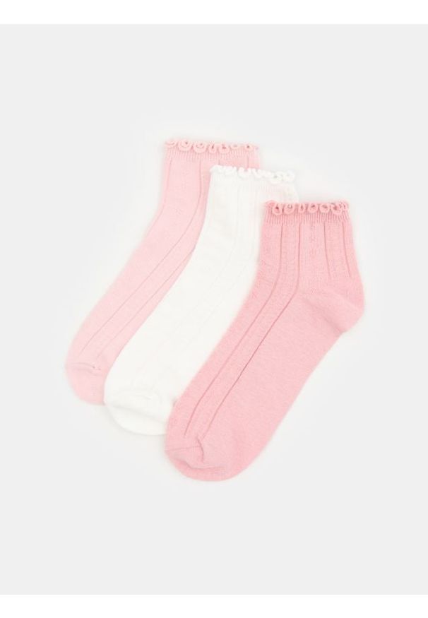 Sinsay - Prążkowane skarpetki 3 pack - wielobarwny. Materiał: prążkowany