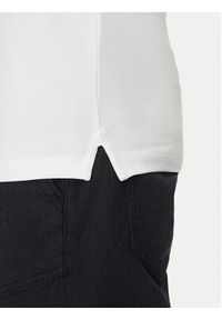 Guess Polo M5GP60 K7O64 Biały Slim Fit. Typ kołnierza: polo. Kolor: biały. Materiał: bawełna #2