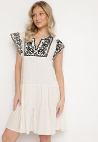 Born2be - Beżowa Sukienka z Haftami w Stylu Boho z Bawełny Evitel. Kolor: beżowy. Materiał: bawełna. Długość rękawa: krótki rękaw. Wzór: haft. Sezon: lato. Styl: boho #4