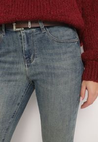 Born2be - Niebieskie Jeansy o Kroju Dzwonów z Dodatkowym Paskiem z Klamrą Senaliea. Okazja: na co dzień. Kolor: niebieski. Wzór: aplikacja. Styl: casual, retro, elegancki #6