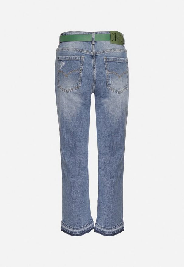 Born2be - Niebieskie Jeansy z Bawełny z Prostymi Nogawkami Ozdobione Paskiem i Przetarciami Velantha. Okazja: na co dzień. Kolor: niebieski. Wzór: aplikacja. Styl: elegancki, casual