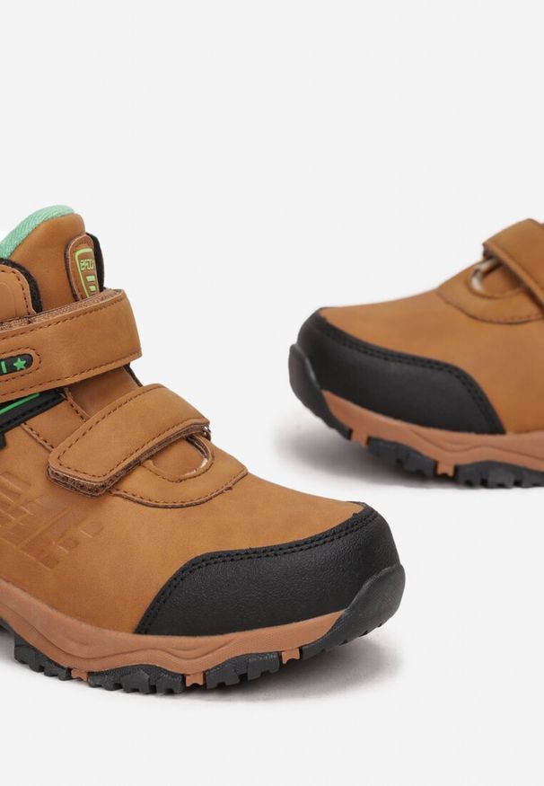 Born2be - Brązowe Botki Sportowe na Rzepy Kampo. Wysokość cholewki: za kostkę. Zapięcie: rzepy. Kolor: brązowy. Styl: sportowy