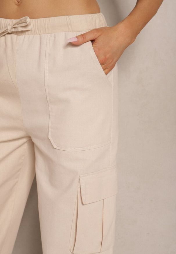 Renee - Beżowe Spodnie z Bawełny o Szerokim Kroju Cargo High Waist Katienne. Okazja: na co dzień, na spacer. Stan: podwyższony. Kolor: beżowy. Materiał: bawełna. Styl: casual