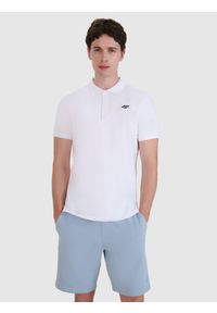 4f - 4F Koszulka polo regular męska - biała XL. Okazja: na co dzień. Typ kołnierza: polo. Kolor: biały. Materiał: bawełna, dzianina, jersey. Wzór: gładki, ze splotem. Styl: klasyczny, casual, sportowy #1