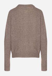 Born2be - Ciemnobeżowy Kardigan o Klasycznym Kroju z Okrągłym Dekoltem Renfira. Okazja: na co dzień. Kolor: beżowy. Materiał: jeans. Długość rękawa: długi rękaw. Długość: długie. Wzór: aplikacja. Styl: klasyczny #3