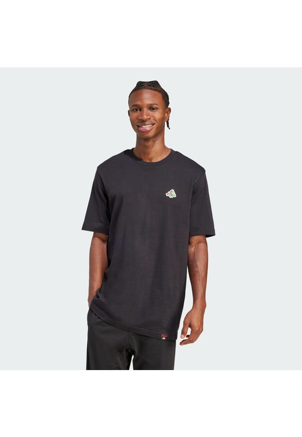 Adidas - Koszulka z grafiką Mini Pizza. Kolor: czarny. Materiał: bawełna. Sport: fitness