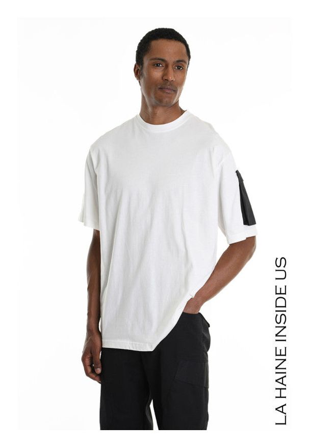 La Haine Inside Us T-shirt | 3Z M1206 | Mężczyzna | Biały. Kolor: biały. Materiał: bawełna. Wzór: aplikacja. Styl: elegancki