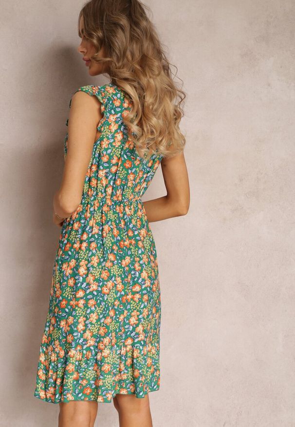 Renee - Zielona Sukienka Rozkloszowana w Kwiaty z Wiskozy Selesima. Kolor: zielony. Materiał: wiskoza. Wzór: kwiaty