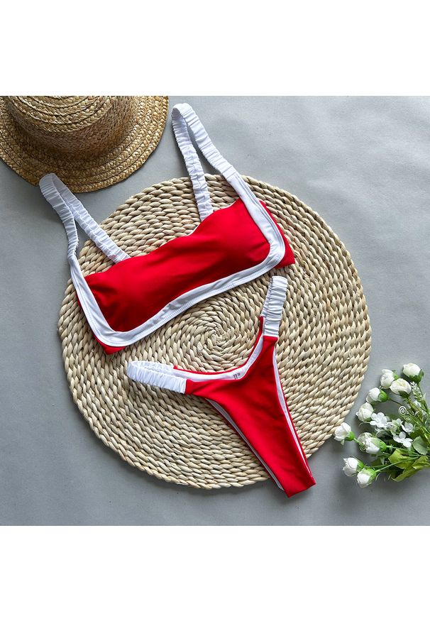 Intica - Strój kąpielowy z ozdobną lamówką na plażę Elidia. Kolor: czerwony. Materiał: materiał. Długość: długie