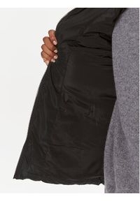 Calvin Klein Jeans Kurtka puchowa J20J221889 Czarny Slim Fit. Kolor: czarny. Materiał: puch, syntetyk #7
