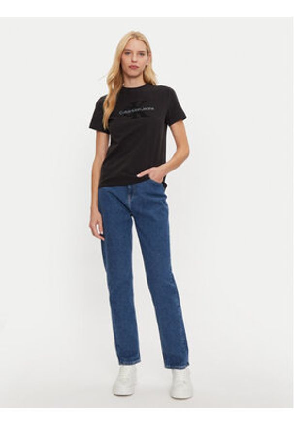 Calvin Klein Jeans T-Shirt Chenille J20J224244 Czarny Regular Fit. Kolor: czarny. Materiał: bawełna