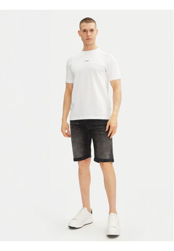 Karl Lagerfeld - KARL LAGERFELD T-Shirt 755030 552235 Biały Regular Fit. Typ kołnierza: dekolt w karo. Kolor: biały. Materiał: bawełna