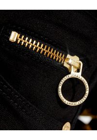 Versace Jeans Couture - VERSACE JEANS COUTURE - Czarne spodnie jeansowe. Kolor: czarny. Długość: długie. Styl: klasyczny #4